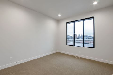 Tiny photo for 298 N AMBER LN W, Layton, UT 84041 (MLS # 2127459)