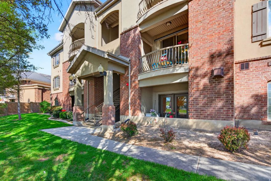 This is one of the nicest condos in the community and was originally built as the model home unit, with upgrades throughout. Exclusive features include a fireplace, two covered parking spaces (that no other unit has), extra recessed lighting, a storm door, and additional cabinetry in the laundry for added storage. The kitchen is beautifully appointed with granite countertops and Moen fixtures. The home also has multiple Cat 5e outlets. Located right across the street from Costa Vida, Maceys, and so many other food places. Come see it today.