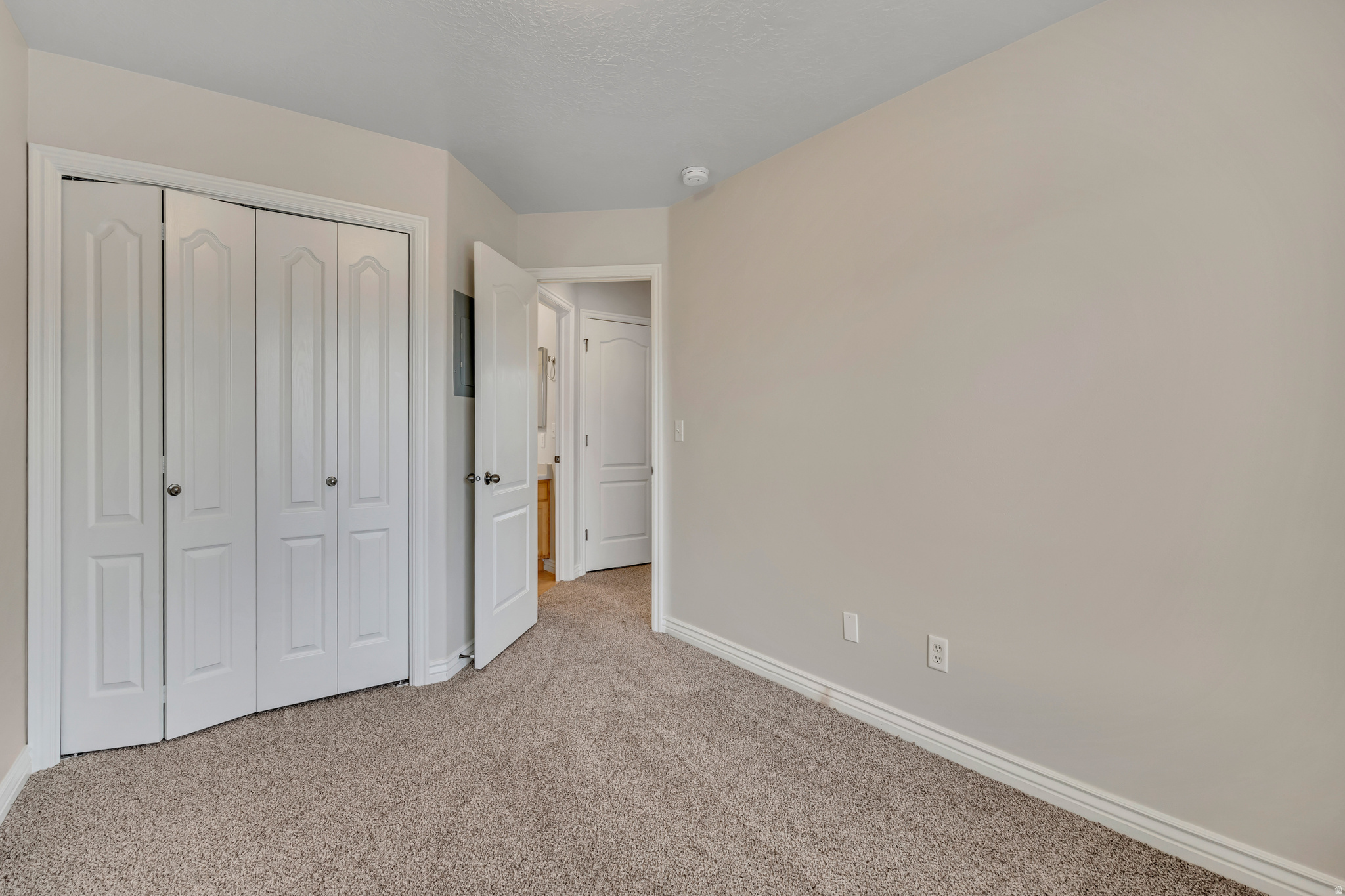 VINTAGE ON THE BLUFFS - Residential