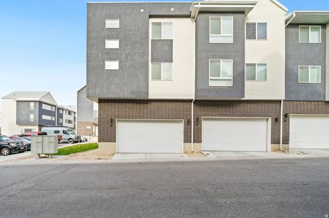 Tiny photo for 70 E WEEKES WAY, Clearfield, UT 84015 (MLS # 2126085)