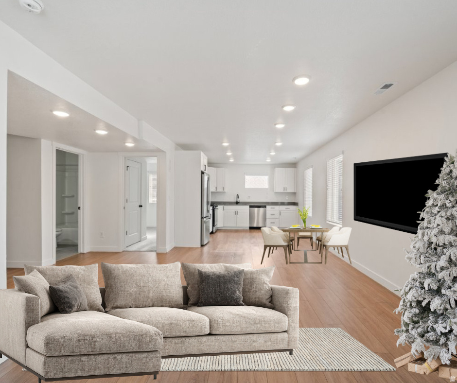 SANDRIDGE VILLAGE TOWNHOMES - Residential