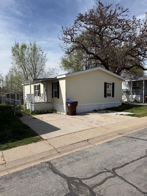 Mobile Home For Sale - 526 N 1350 #204<br/> Davis County, Clearfield, UT 84015