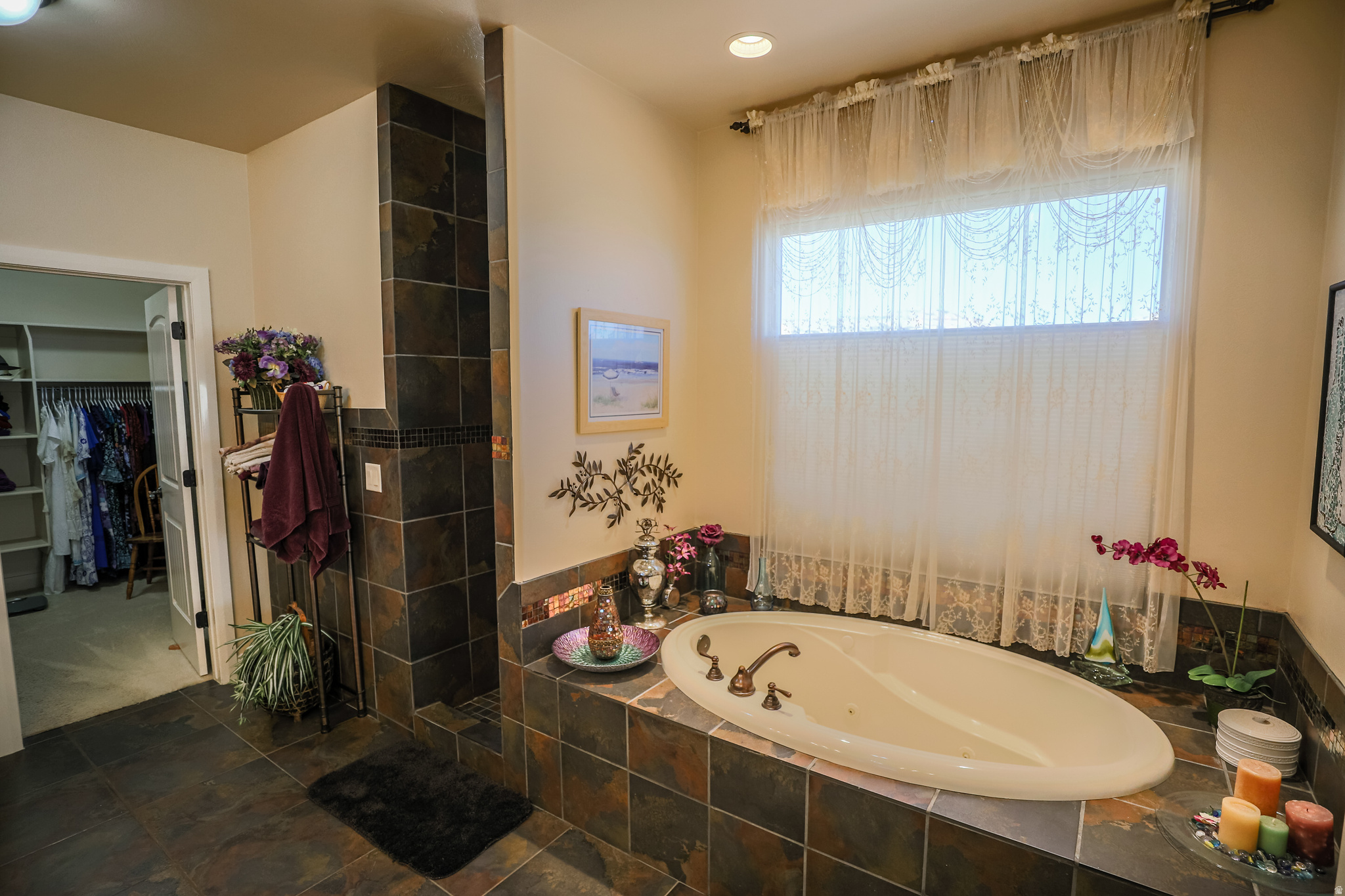 GREYSTONE ESTATES - Residential