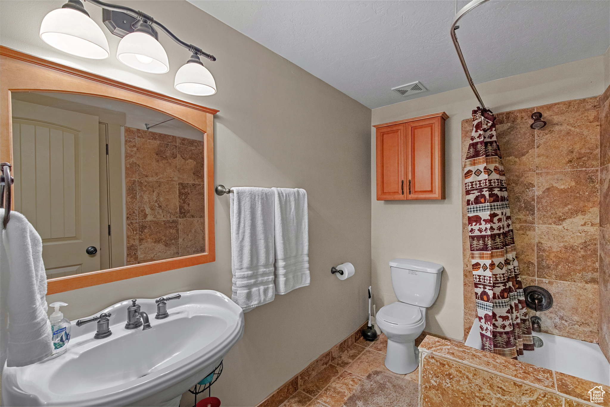 GOLF COURSE SUB 2 LOT 82 - Residential