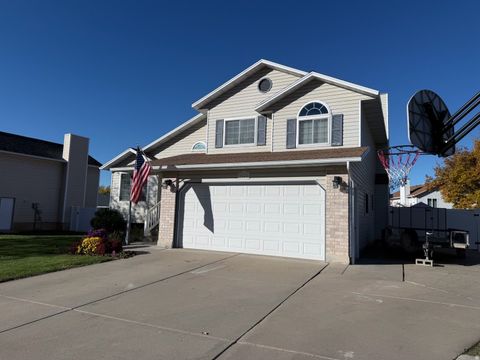 Tiny photo for 2169 N 1965 E, Layton, UT 84040 (MLS # 2120870)
