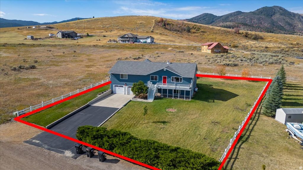 Photo of 11275 MASTERS DR, Lava Hot Springs, ID 83246 (MLS # 2158561)