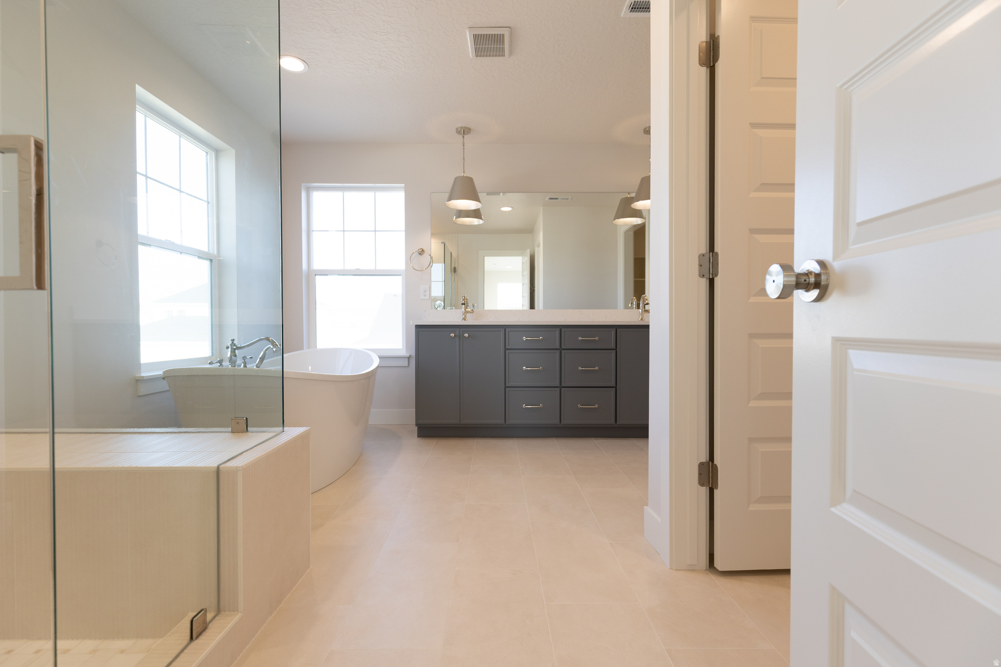 BEACON POINTE - Residential