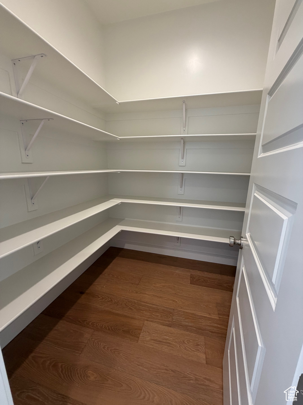 BEACON POINTE - Residential