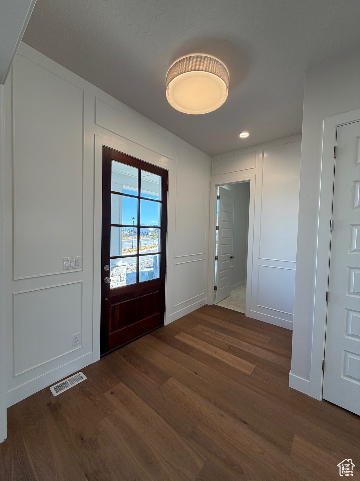 BEACON POINTE - Residential