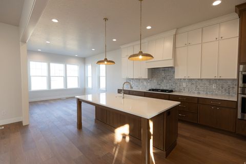 Tiny photo for 823 S ENSIGN DR, Saratoga Springs, UT 84045 (MLS # 2118276)