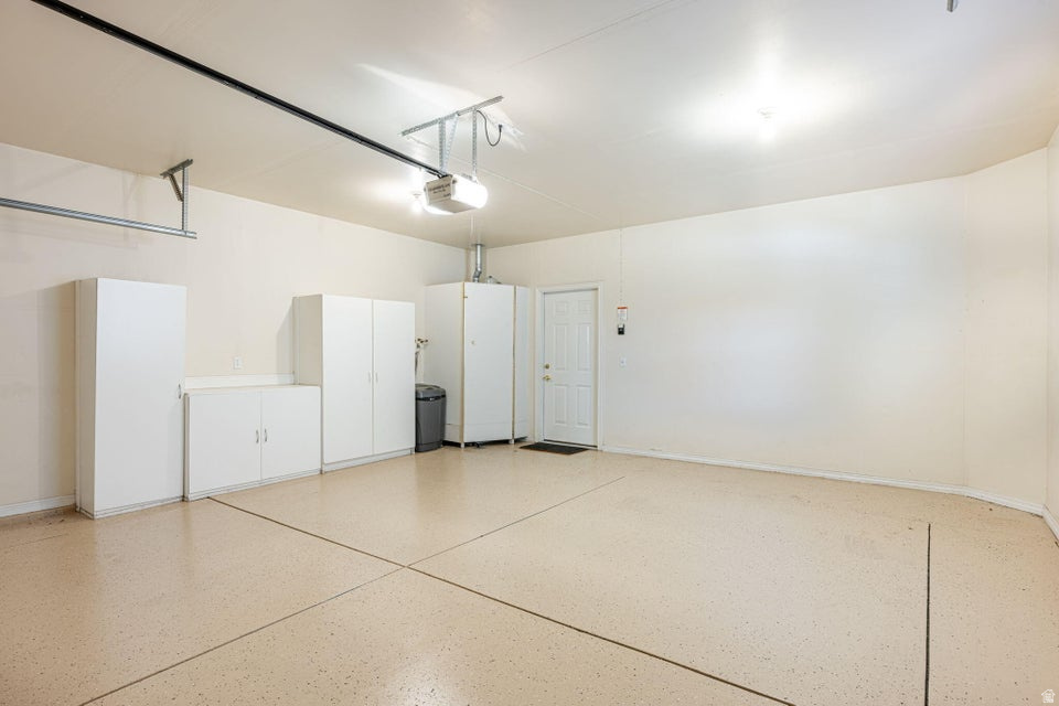 RIVER COVE TH 1 - Residential