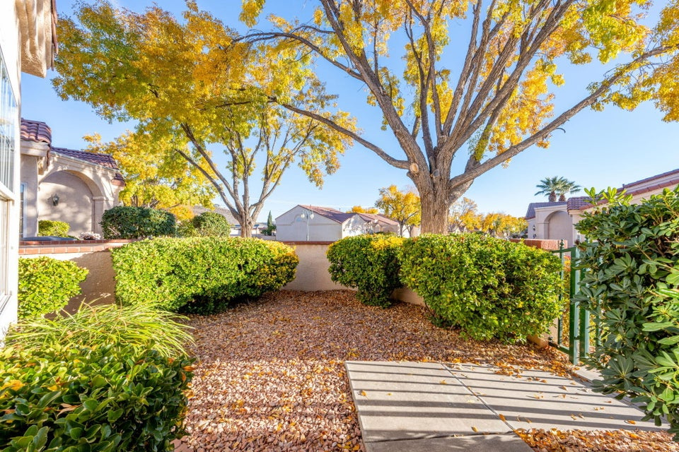 RIVER COVE TH 1 - Residential