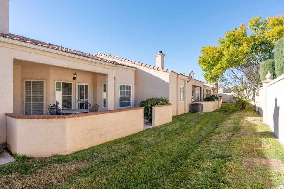 RIVER COVE TH 1 - Residential