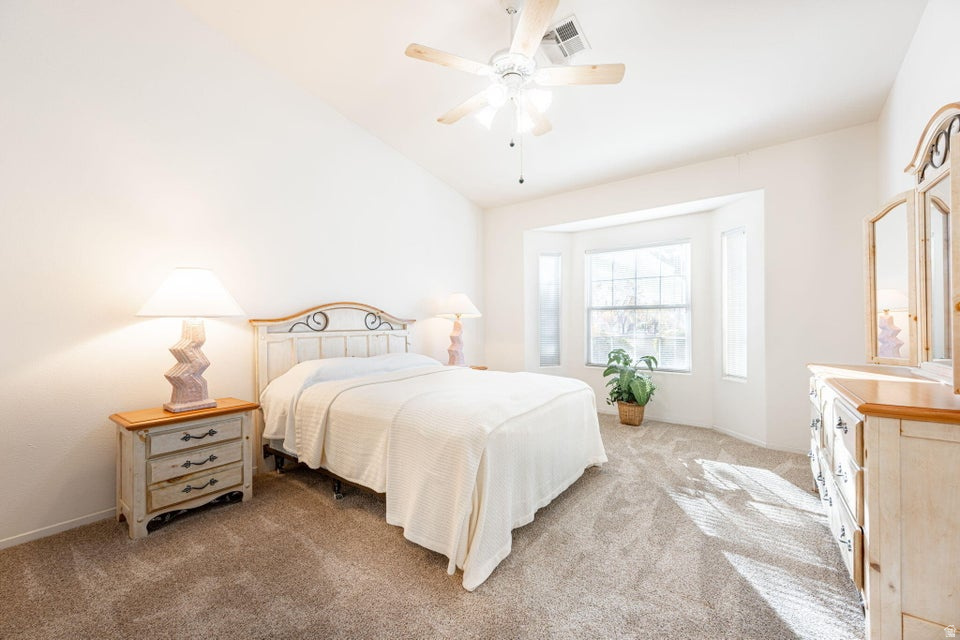 RIVER COVE TH 1 - Residential