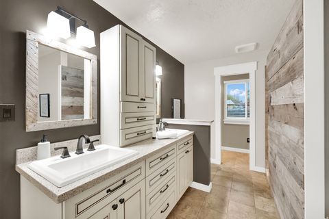 Tiny photo for 4750 S DUTCH APPLE CV W, Taylorsville, UT 84129 (MLS # 2147575)