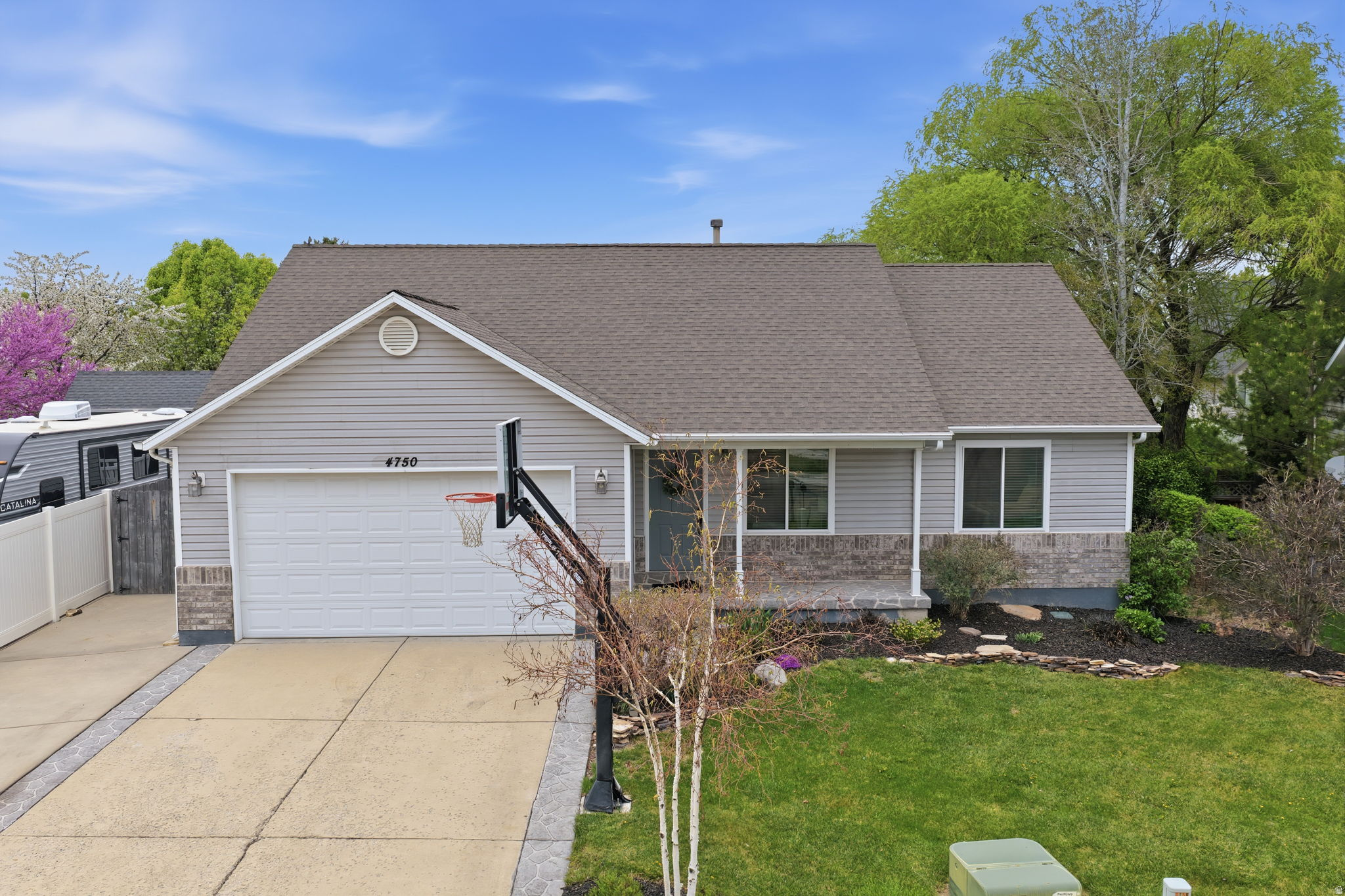 APPLE HOLLOW - Residential