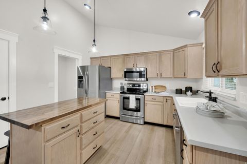 Tiny photo for 4750 S DUTCH APPLE CV W, Taylorsville, UT 84129 (MLS # 2147575)