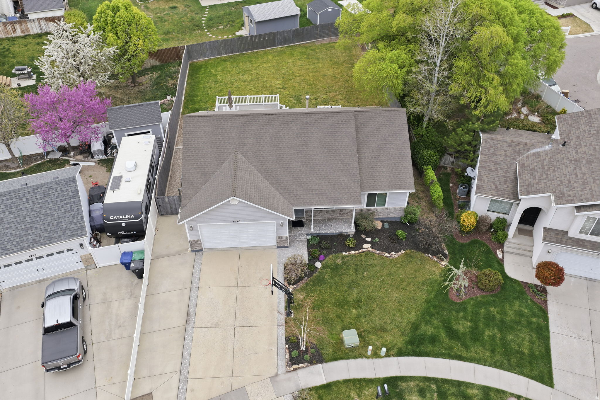 APPLE HOLLOW - Residential