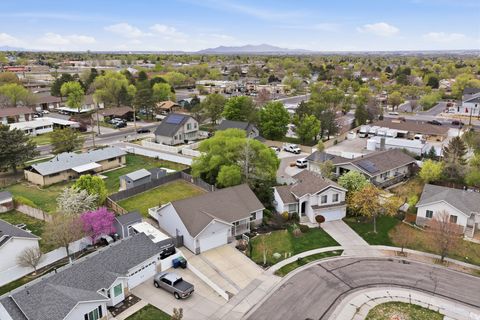 Tiny photo for 4750 S DUTCH APPLE CV W, Taylorsville, UT 84129 (MLS # 2147575)