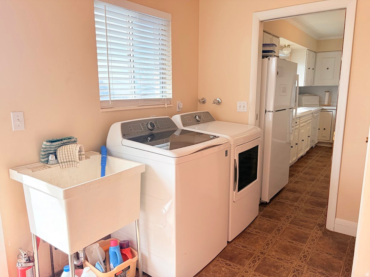 OAKRIDGE MANOR PLOT J - Residential