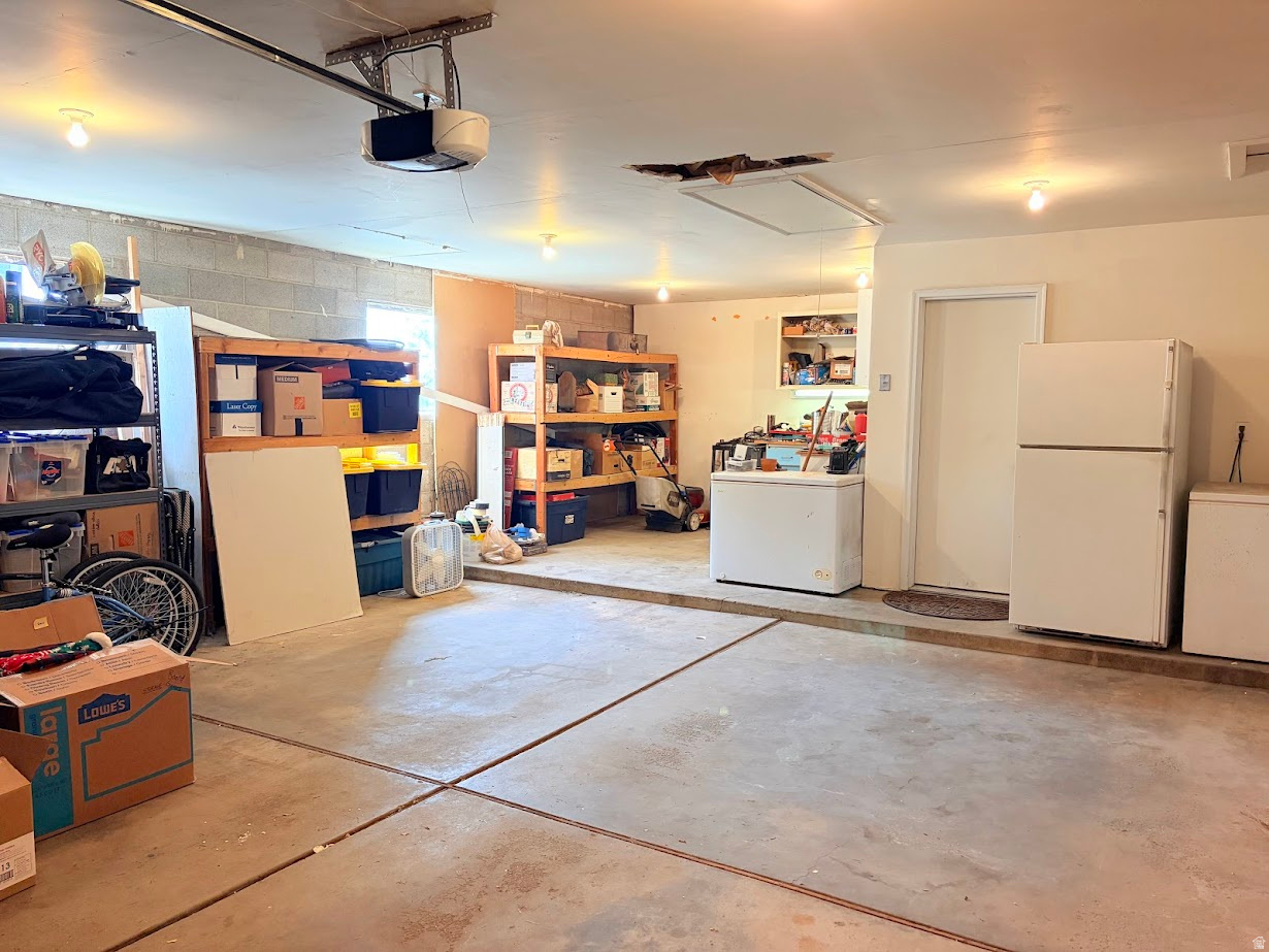 OAKRIDGE MANOR PLOT J - Residential