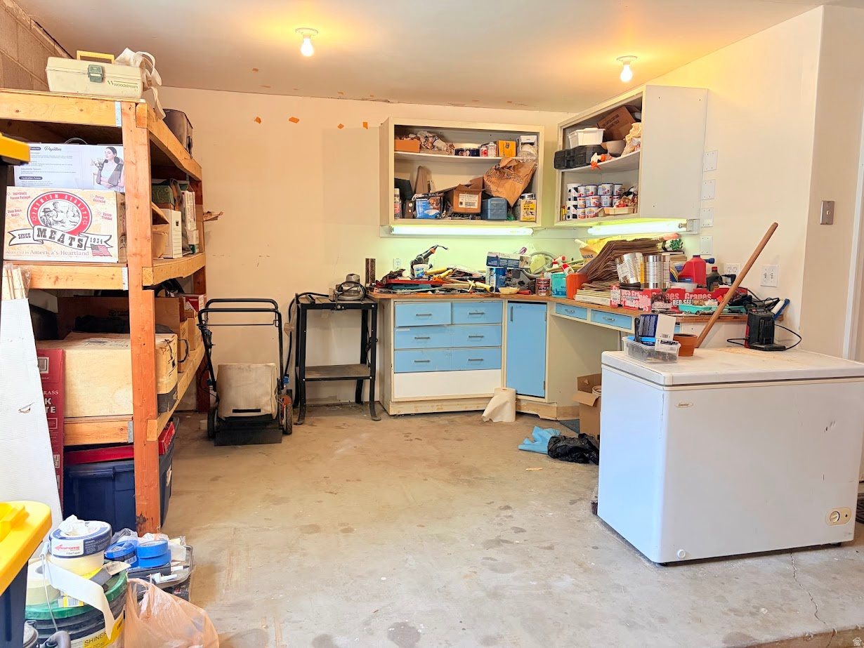 OAKRIDGE MANOR PLOT J - Residential