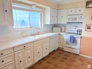 OAKRIDGE MANOR PLOT J - Residential