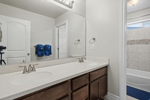 Tiny photo for 200 S MAHOGANY WAY, Elk Ridge, UT 84651 (MLS # 2147837)