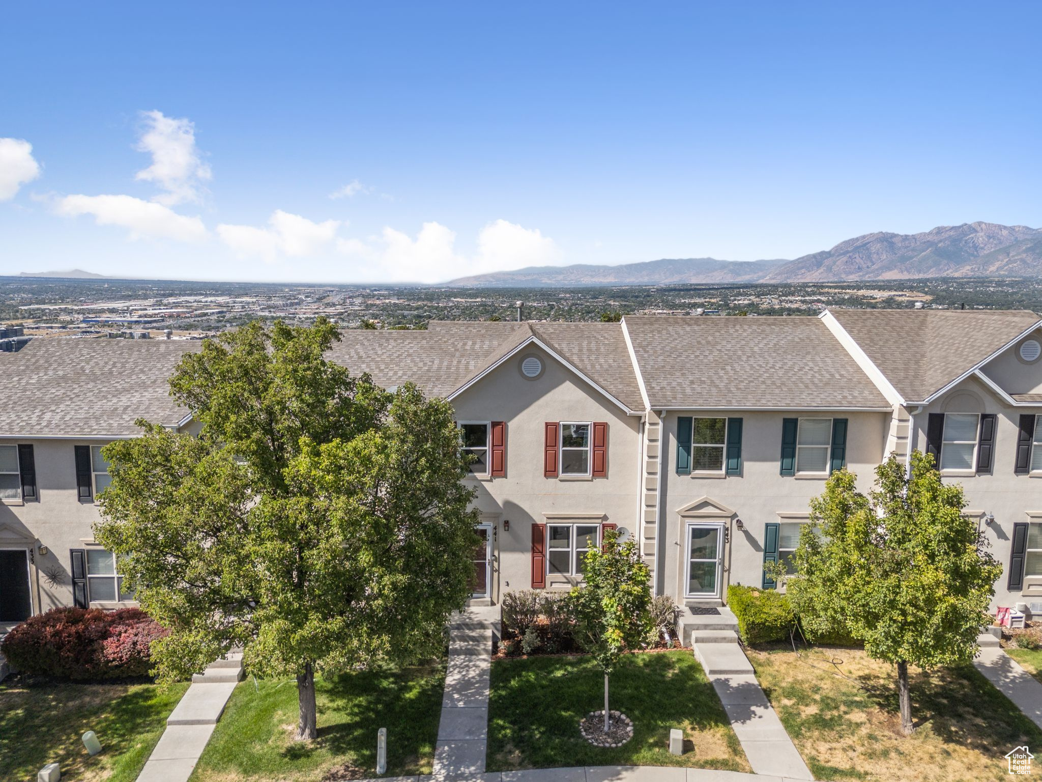 CASTLE HILL - Residential