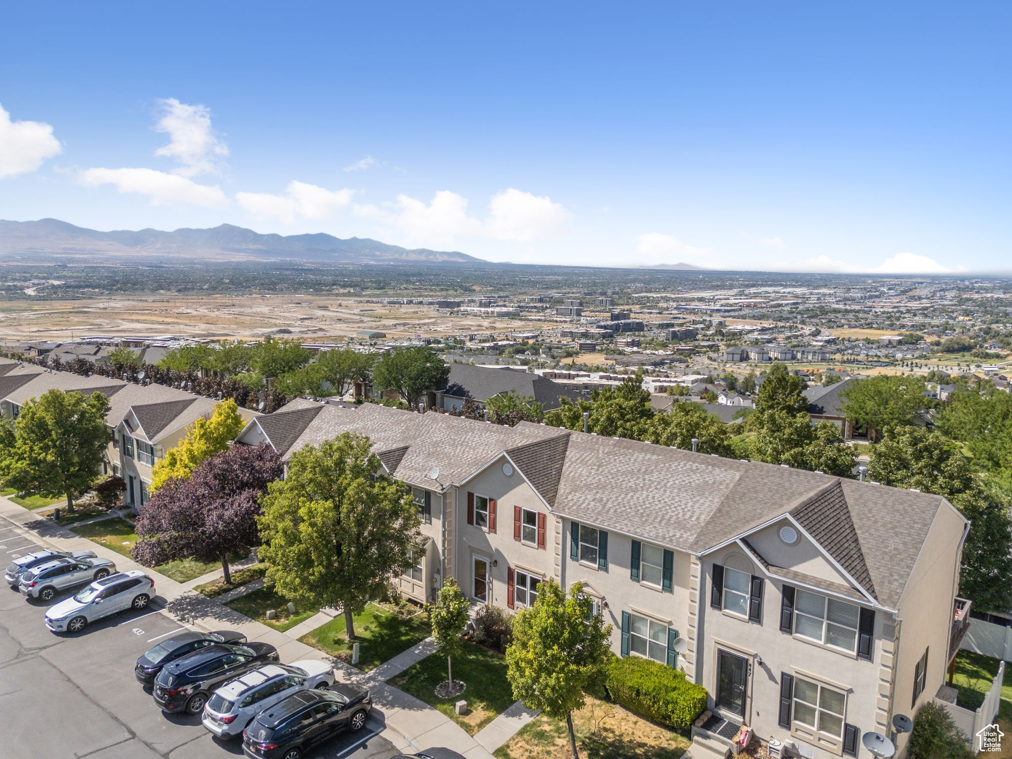 CASTLE HILL - Residential