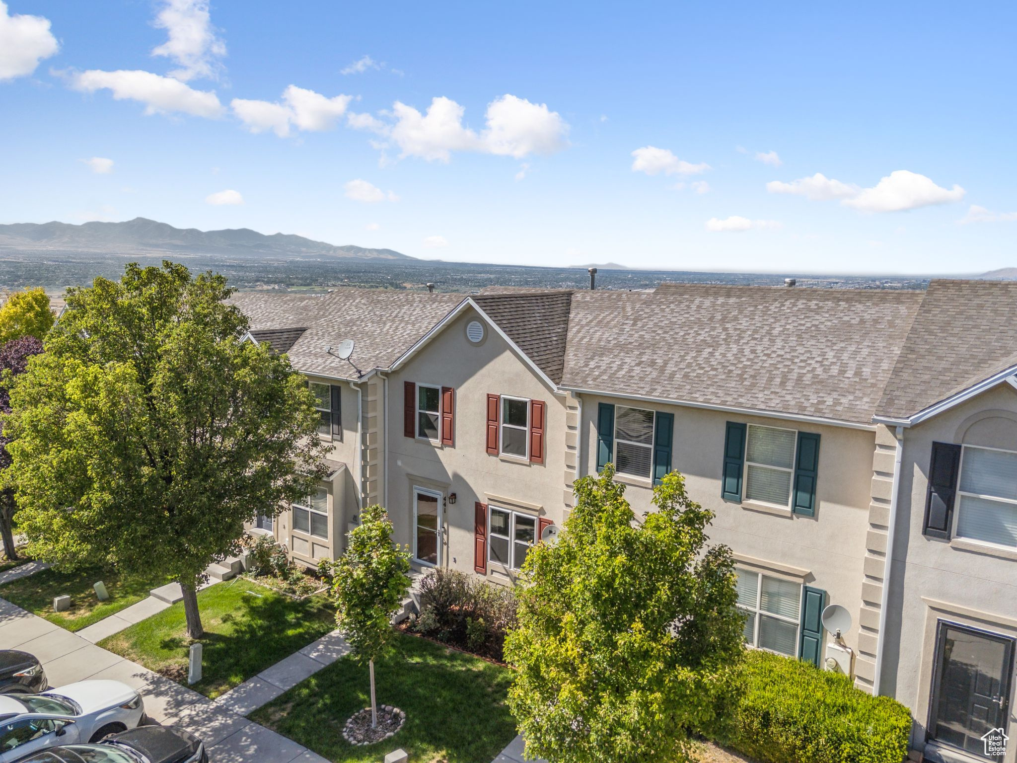 CASTLE HILL - Residential
