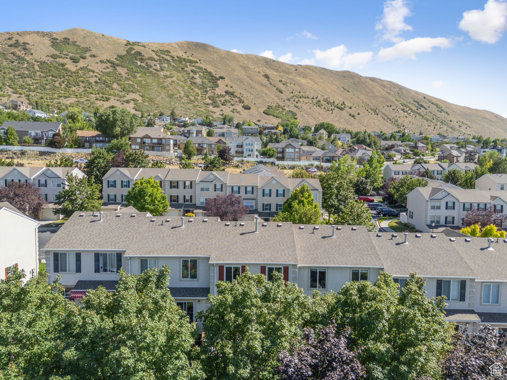 CASTLE HILL - Residential