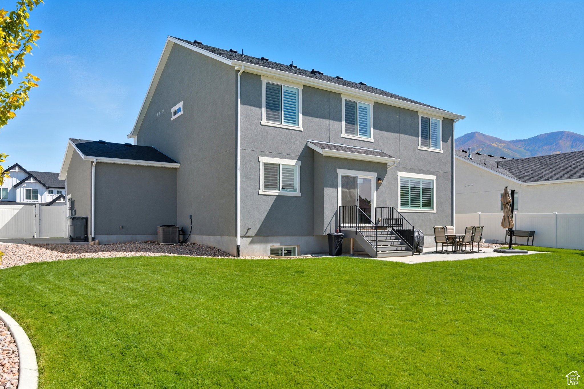 MAPLETON GROVE - Residential