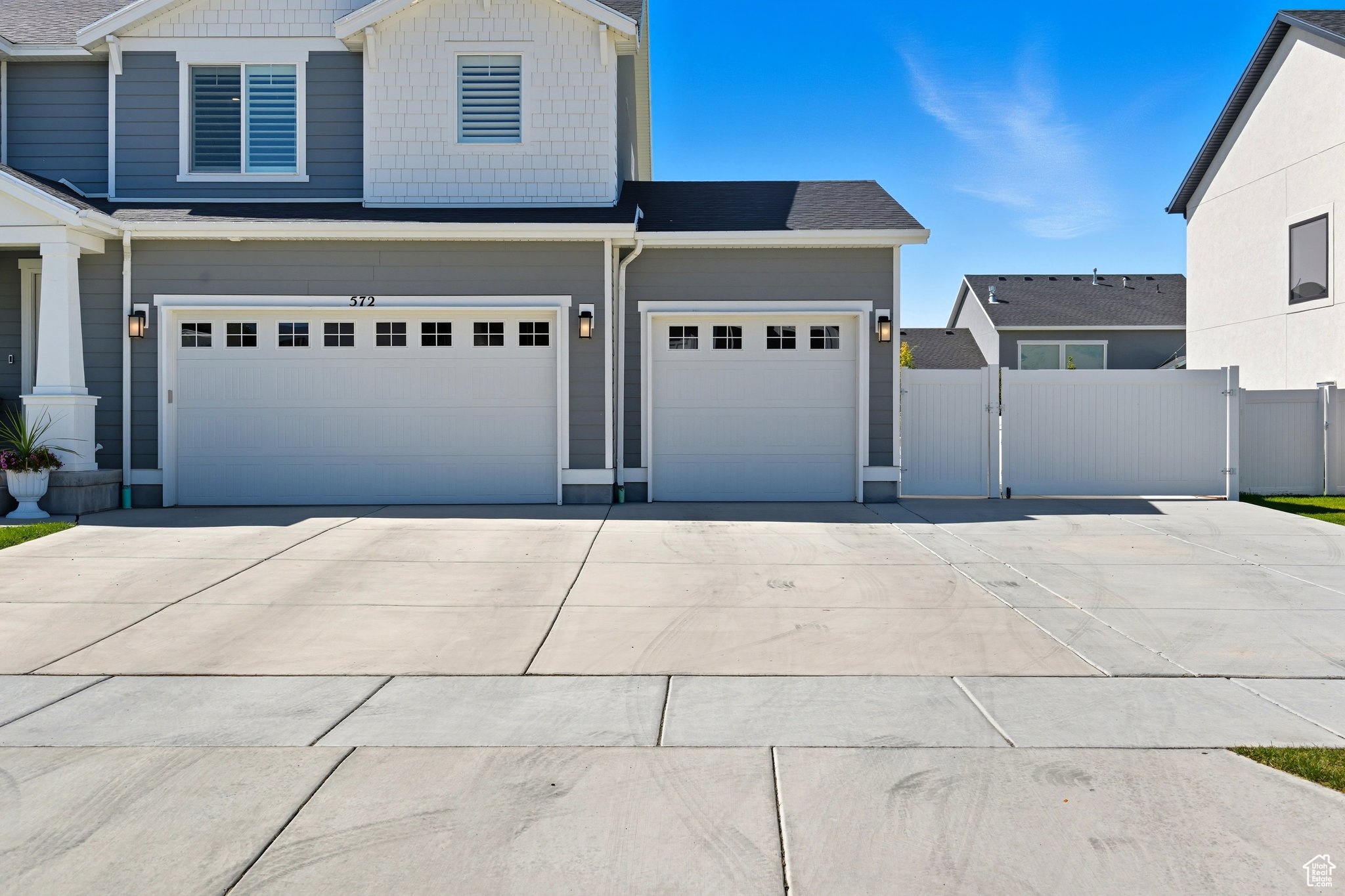MAPLETON GROVE - Residential