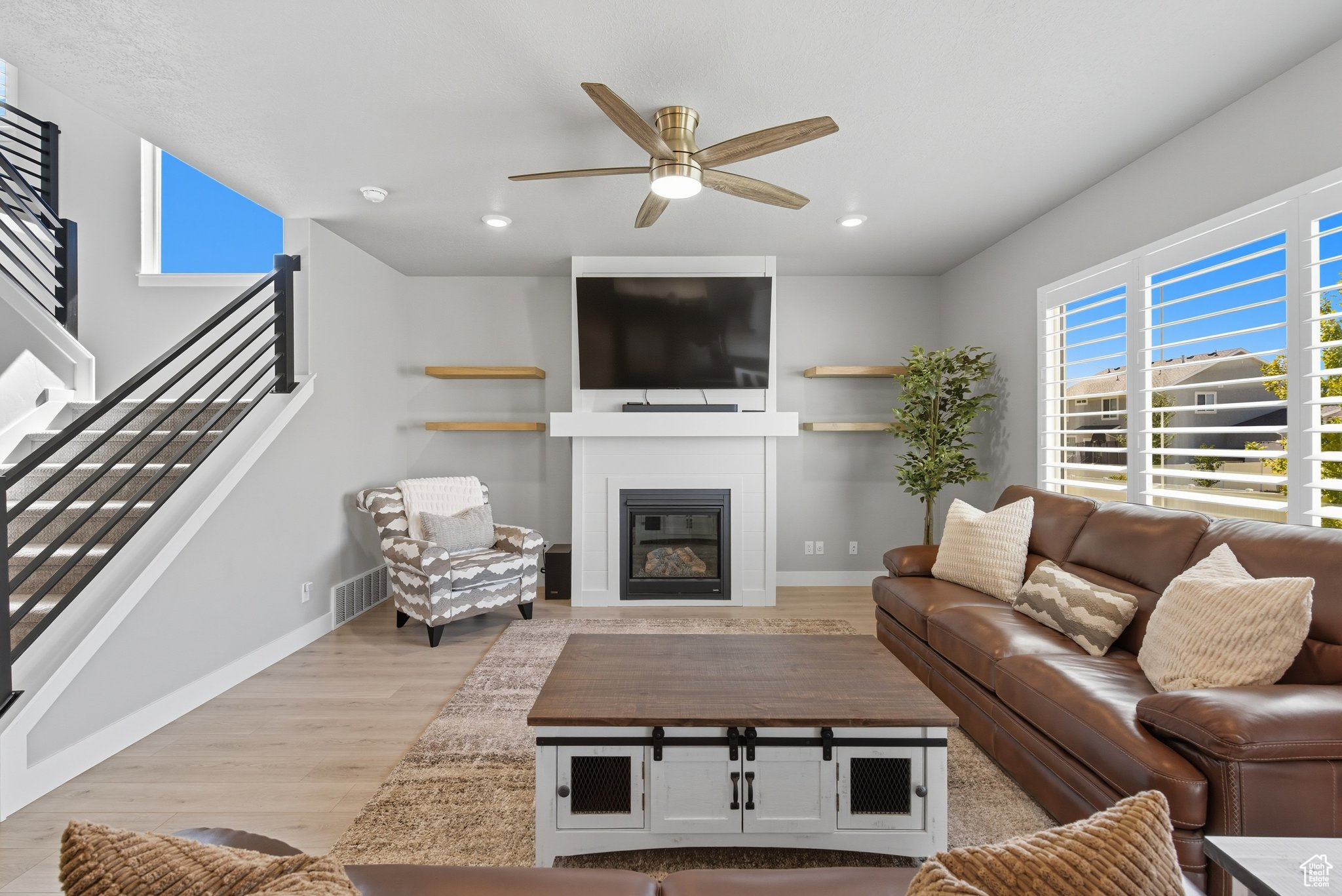 MAPLETON GROVE - Residential