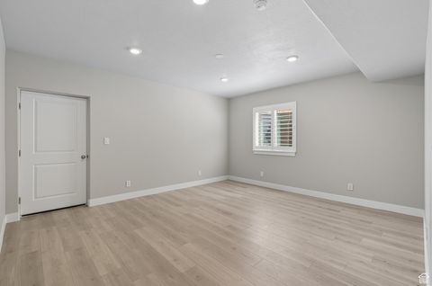 Tiny photo for 572 S CHAMBERLAIN ST, Mapleton, UT 84664 (MLS # 2112816)