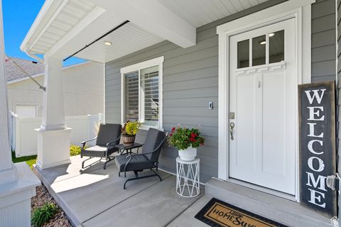 Tiny photo for 572 S CHAMBERLAIN ST, Mapleton, UT 84664 (MLS # 2112816)