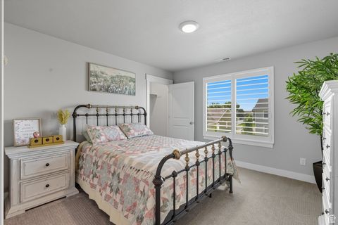 Tiny photo for 572 S CHAMBERLAIN ST, Mapleton, UT 84664 (MLS # 2112816)