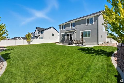 Tiny photo for 572 S CHAMBERLAIN ST, Mapleton, UT 84664 (MLS # 2112816)