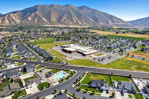 Tiny photo for 572 S CHAMBERLAIN ST, Mapleton, UT 84664 (MLS # 2112816)