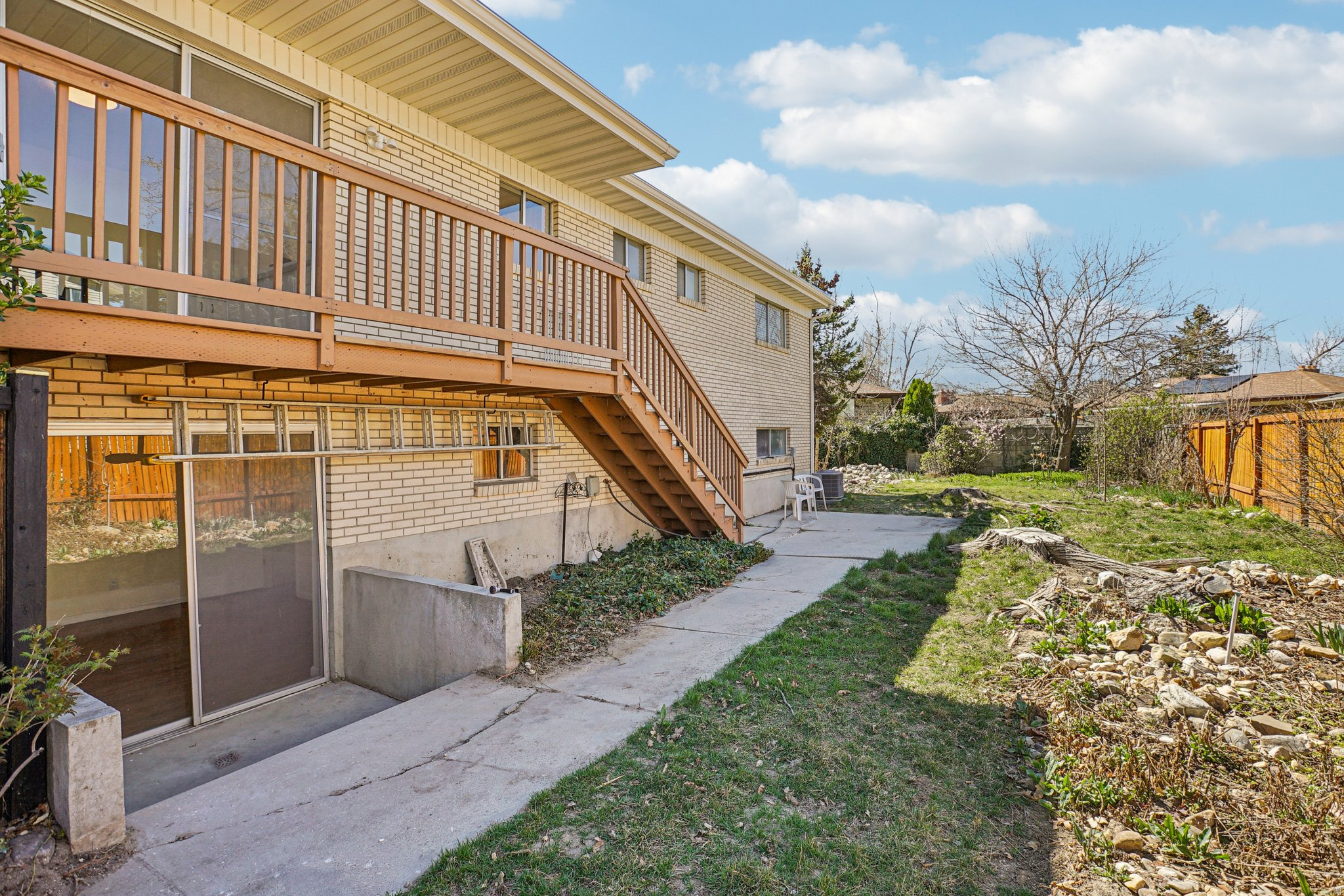 RIVIERA HEIGHTS - Residential