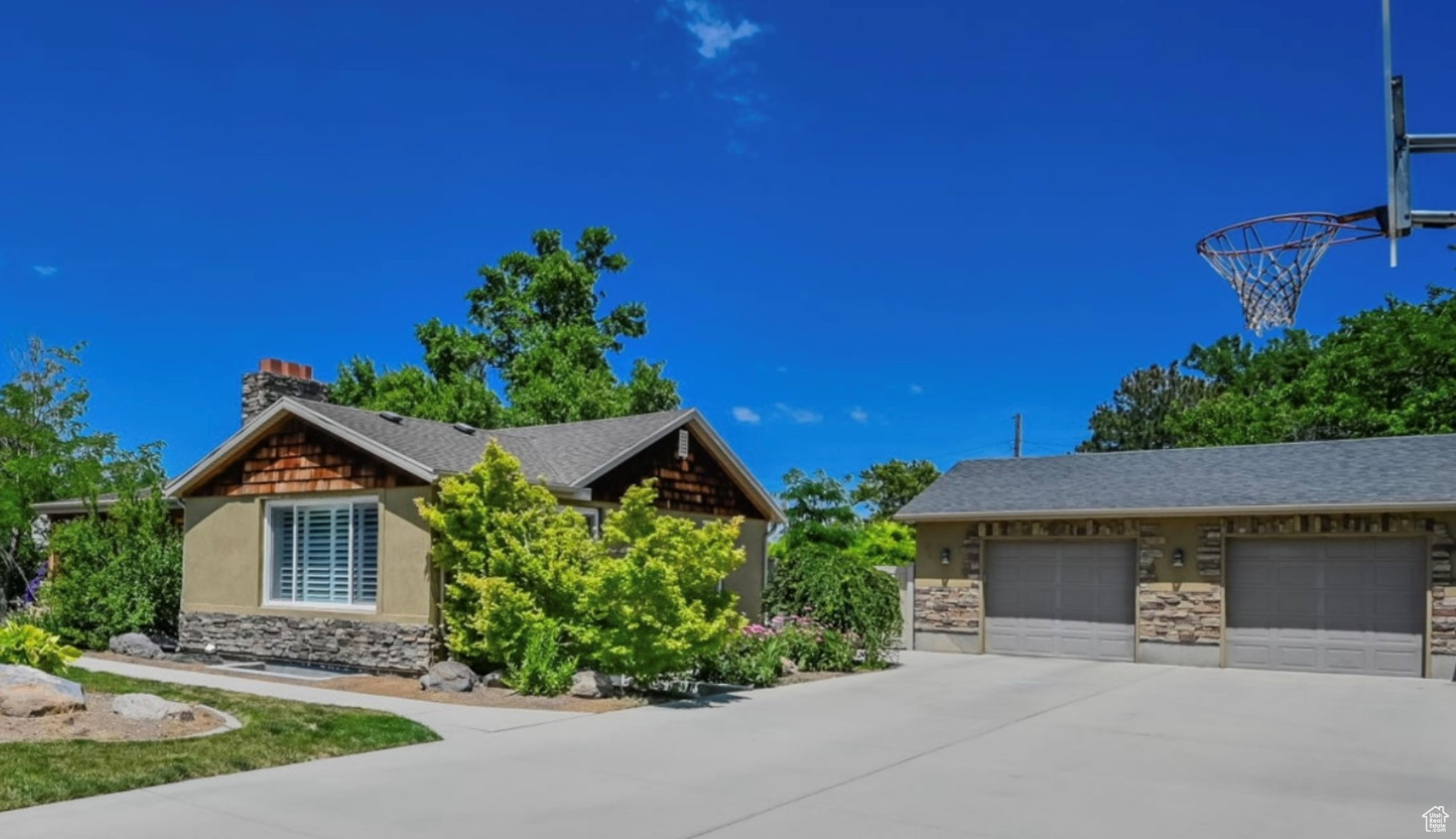 5421 S Alpine Dr, Murray, Utah image 2