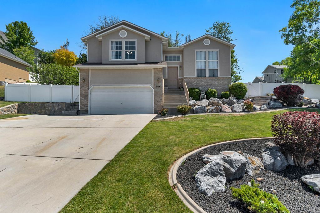 Photo of 286 N 980 E, Lindon, UT 84042 (MLS # 2158089)