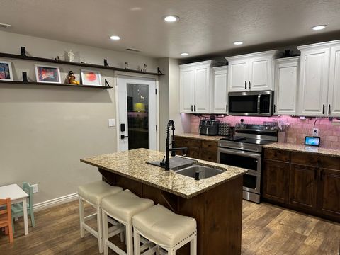 Tiny photo for 811 E SANDHILL CT #201, Lehi, UT 84043 (MLS # 2120881)