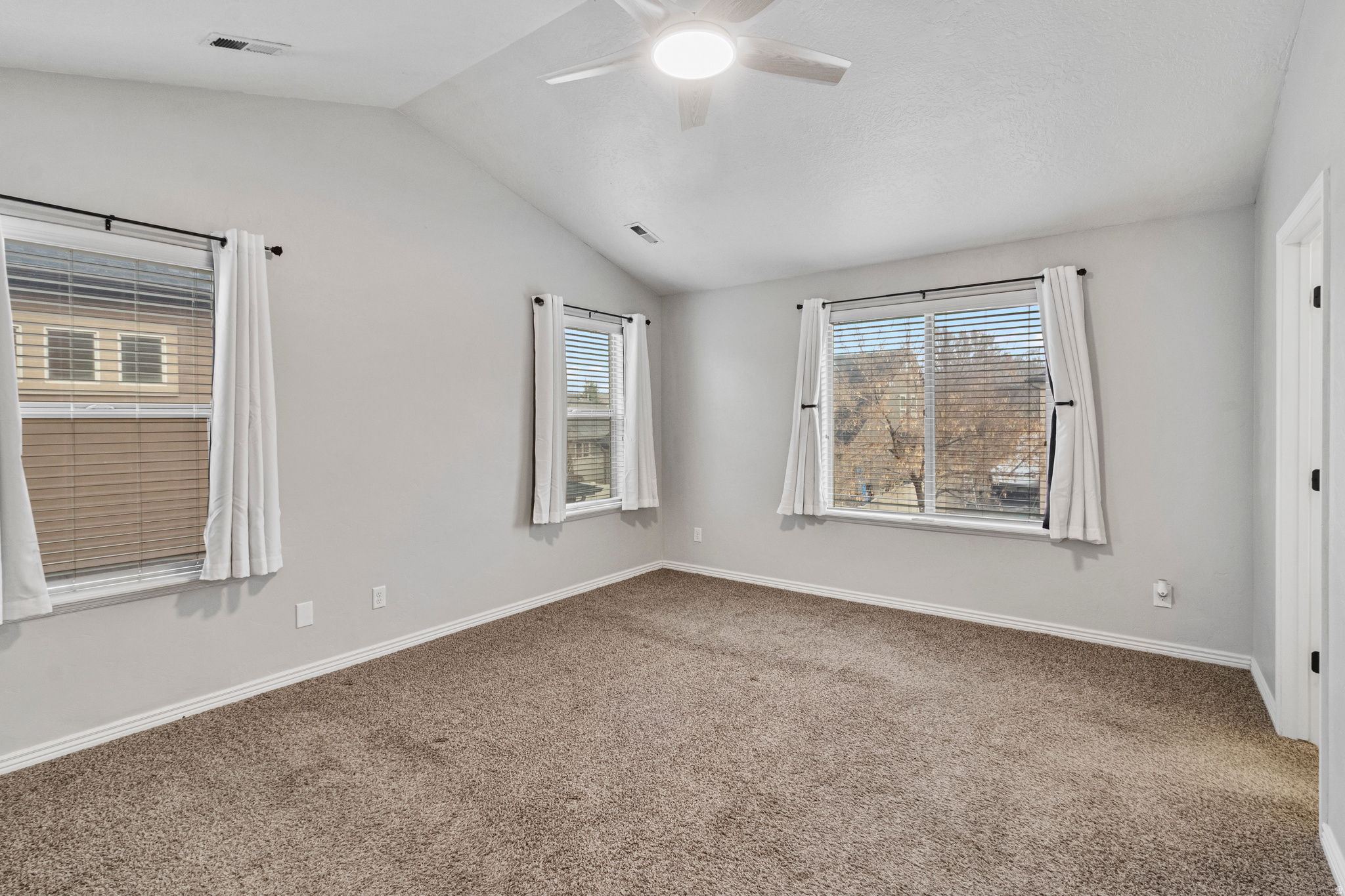 SPRING CREEK RANCH - Residential