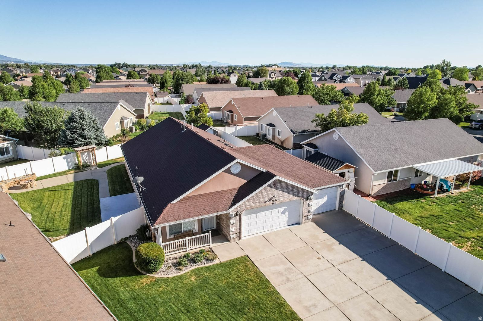 COTTAGES AT COLONIAL SPRINGS - Residential