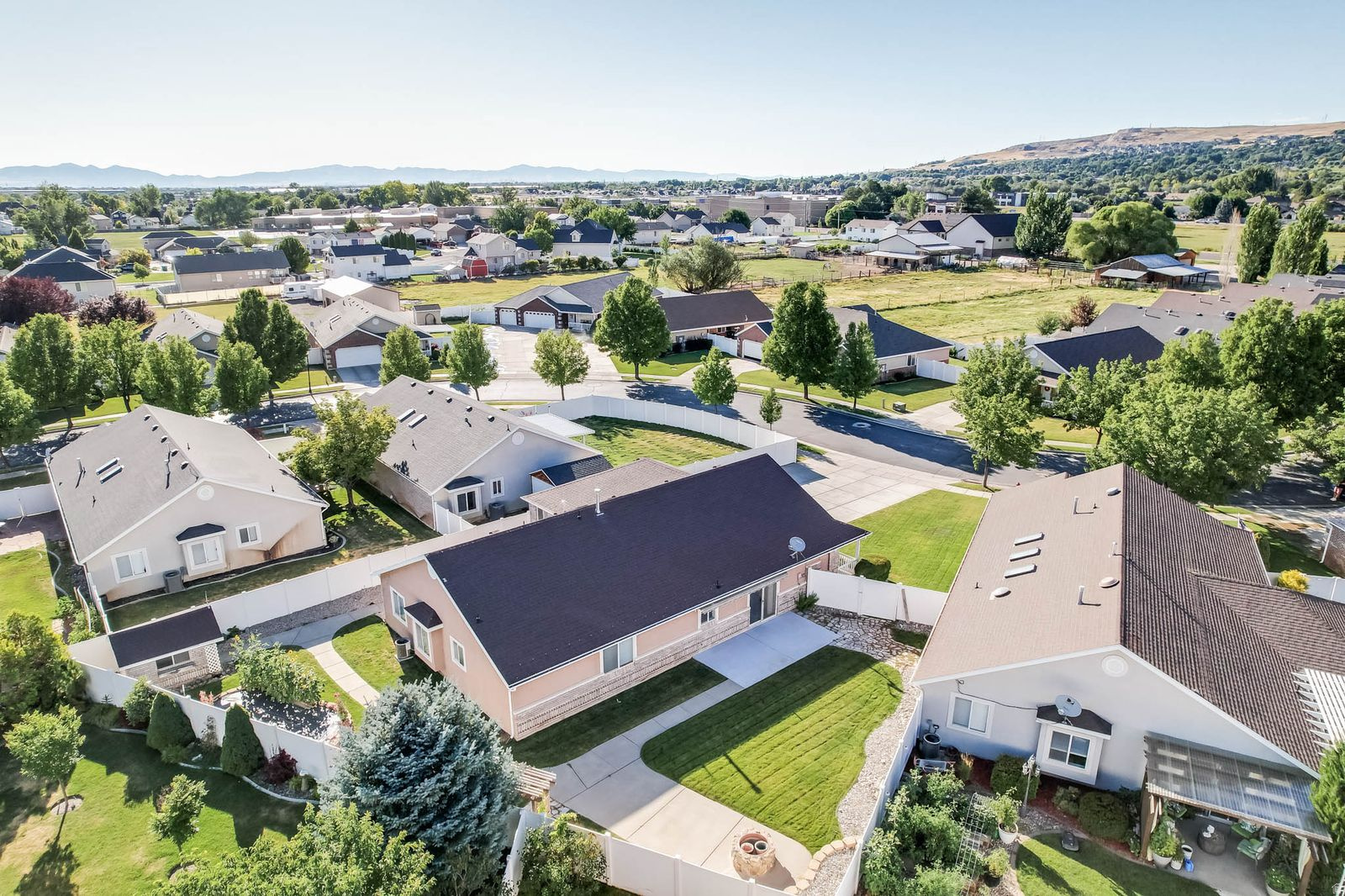 COTTAGES AT COLONIAL SPRINGS - Residential