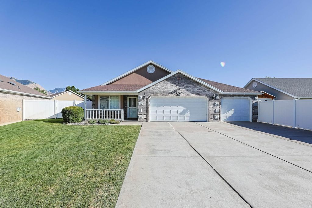 Photo of 2474 N DORCHESTER AVE, Harrisville, UT 84414 (MLS # 2125111)