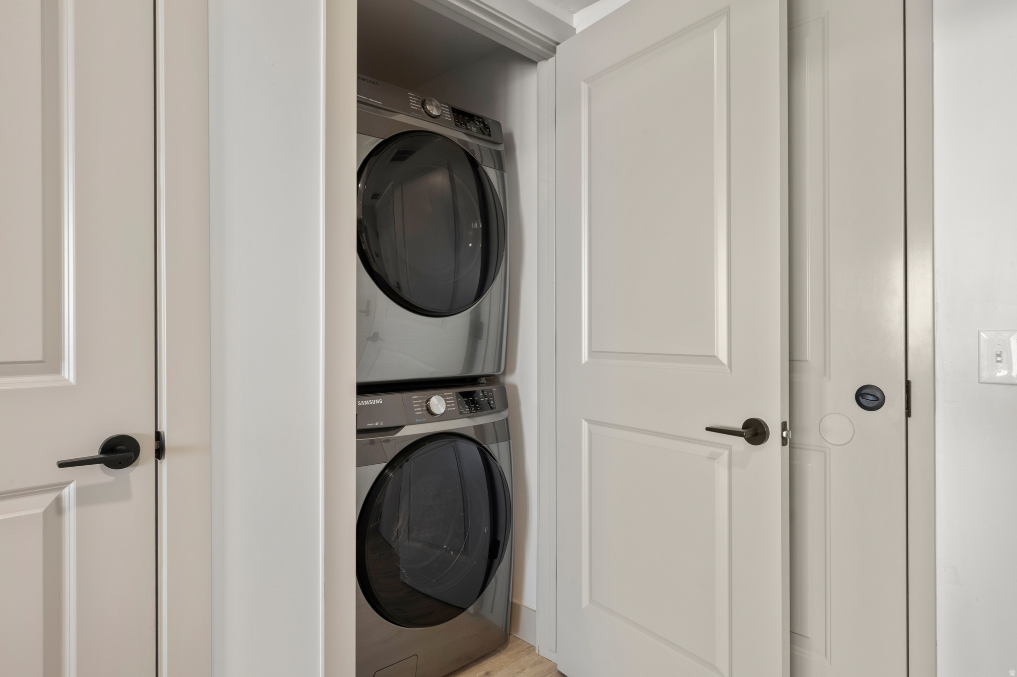 LAKE RESIDENCES AT BEAR LAKE PH 8 - Residential