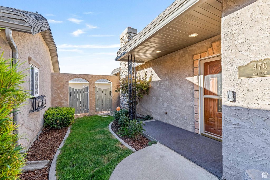 Photo of 476 W COBBLESTONE DR, Providence, UT 84332 (MLS # 2115406)
